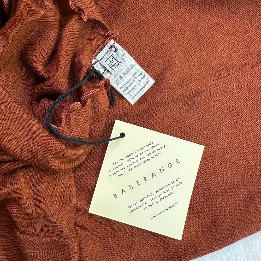 Baserange Tabbys Star Long Sleeve Turtleneck Tee Shirt Medium Burned Pomegranate - Picture 7 of 16